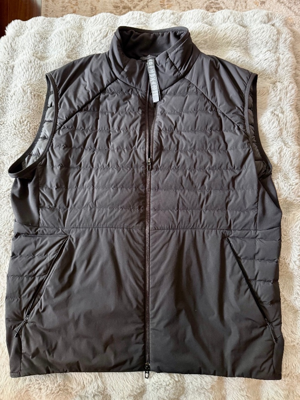 Lululemon Down for it all vest Men's -XL
